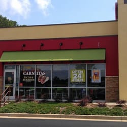 Del Taco - Front of Del Taco on Cobb