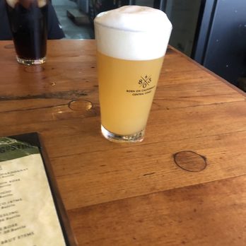 St Augustine - Servers need a beer pouring class. - Pizza Near Me - El Paso, Texas