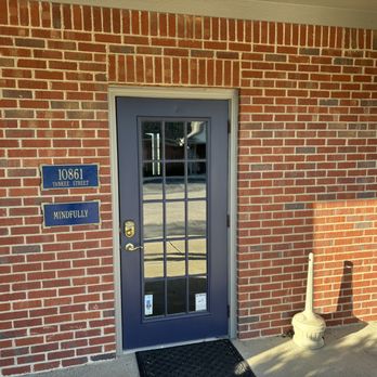 Mindfully - Centerville - Our front door - Counseling & Mental Health Near Me - Dayton, Ohio
