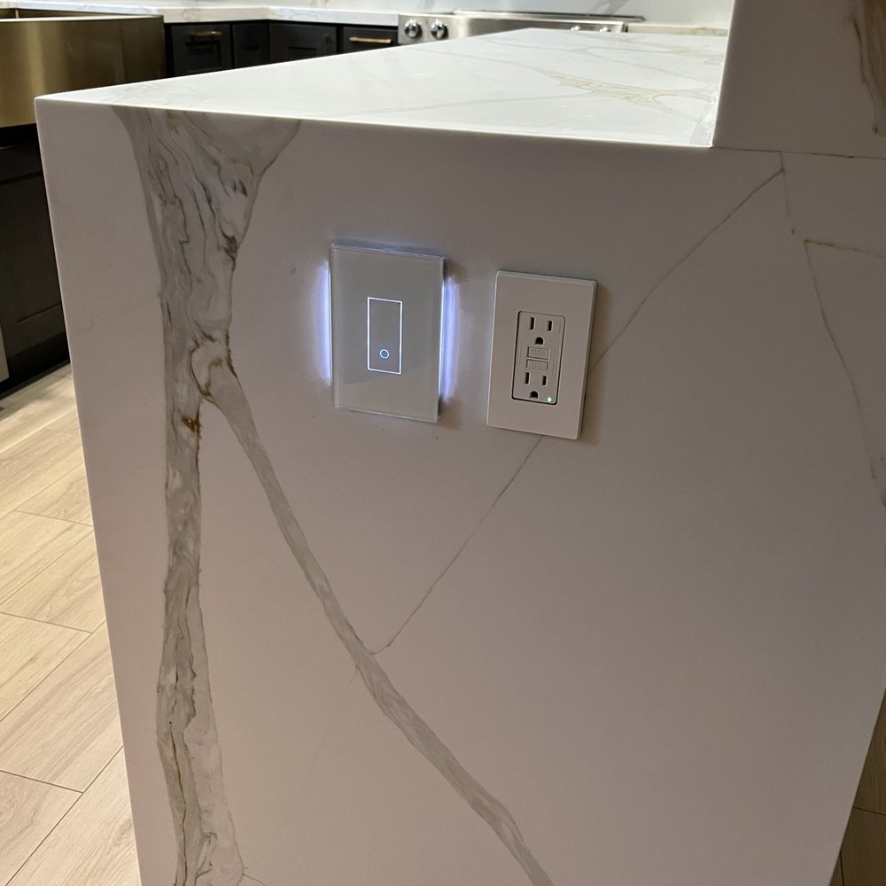 Mazariegos Builder - a kitchen island with a light switch - Handyman Near Me - San Pablo, California Mazariegos Builder - a kitchen island with a light switch - Handyman Near Me - San Pablo, California