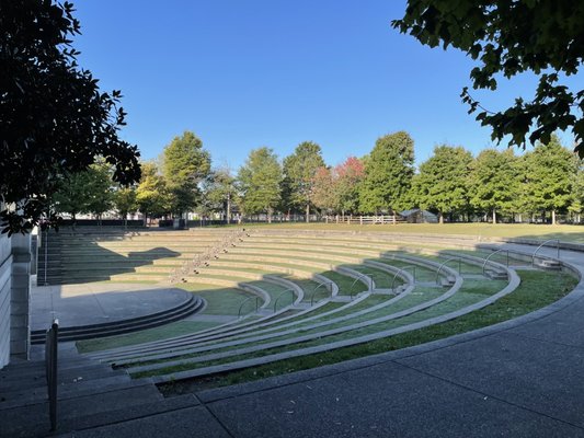 Bicentennial Capitol Mall State Park by null