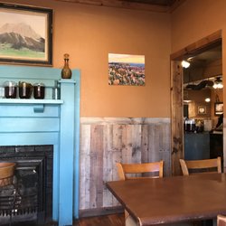Haywood Smokehouse - Inside dining