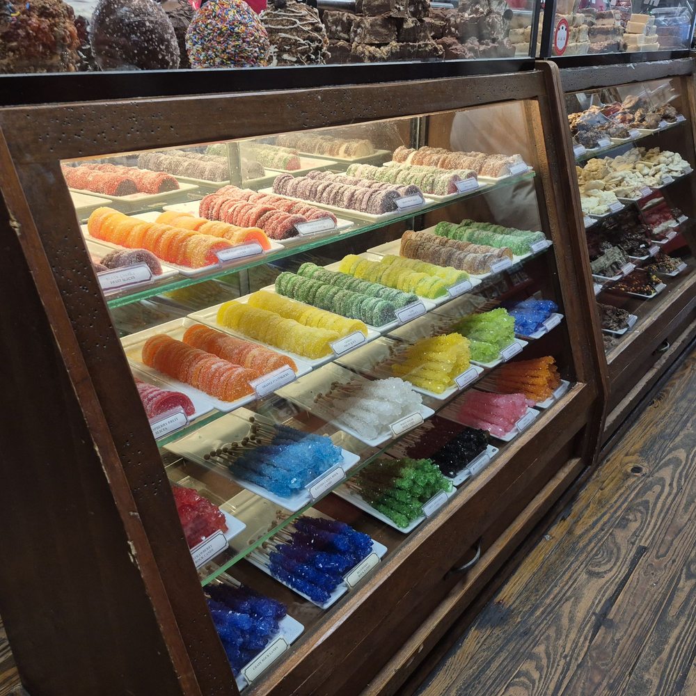 River Street Sweets - Desserts Near Me - Savannah, Georgia River Street Sweets - Desserts Near Me - Savannah, Georgia