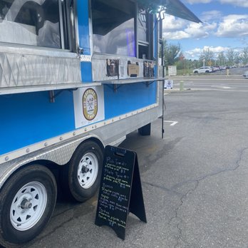 Pupusas Y Mas - Food Trucks Near Me - Davis, California Pupusas Y Mas - Food Trucks Near Me - Davis, California