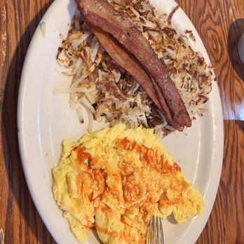 Anna's Red Apple - Two eggs scrambled with hashbrowns and bacon - Breakfast & Brunch Near Me - Palatine, Illinois Anna's Red Apple - Two eggs scrambled with hashbrowns and bacon - Breakfast & Brunch Near Me - Palatine, Illinois