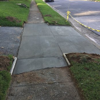 Kelley Connections Masonry - No straight or uniform lines. Jagged junction to existing driveway. No straight edge used. Terrible work - Masonry/Concrete Near Me - Lanham, Maryland