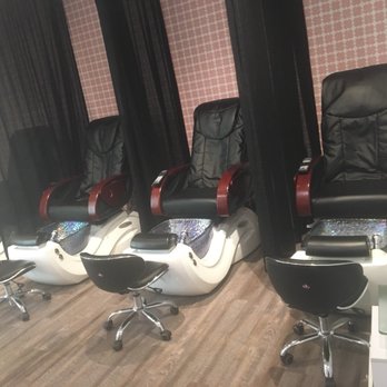Gould's Salon Spa - Downtown - Hair Salons Near Me - Memphis, Tennessee
