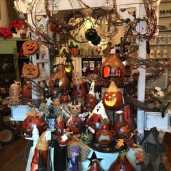The Main Street Peddler