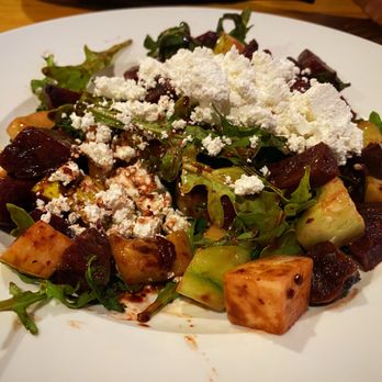 Pocono Tavern - Pear & Beet Salad - Beer Bar Near Me - Lehighton, Pennsylvania