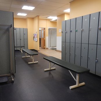 Berkshire Nautilus - Mens and Womens locker rooms both include showers, a sauna, steamroom and whirlpool - Gyms Near Me - Pittsfield, Massachusetts Berkshire Nautilus - Mens and Womens locker rooms both include showers, a sauna, steamroom and whirlpool - Gyms Near Me - Pittsfield, Massachusetts