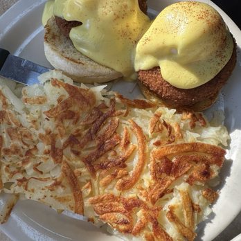 Bill's Cafe - Crab cake benedict - American Near Me - San Jose, California