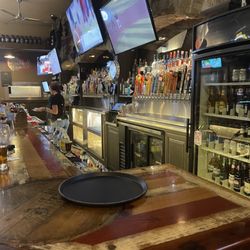 Kelly's Tap House Bar and Grill - Alllllll the TAPS!!!