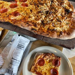 Sweet Figs Pizza