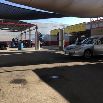 Loreno Hand Wash - Car Wash Near Me - North Hollywood, California