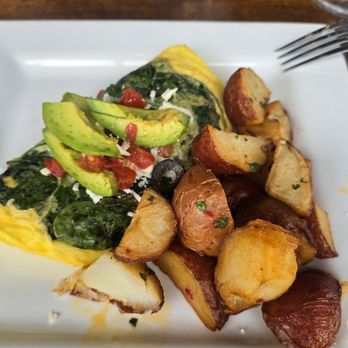 GIO Modern Italian Restaurant - Chesterfield - Veggie Omelet no mushrooms - Italian Near Me - Chesterfield, Missouri GIO Modern Italian Restaurant - Chesterfield - Veggie Omelet no mushrooms - Italian Near Me - Chesterfield, Missouri
