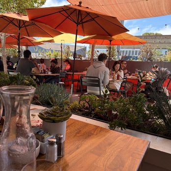 Metro Cafe - Open air seating - American Near Me - El Segundo, California