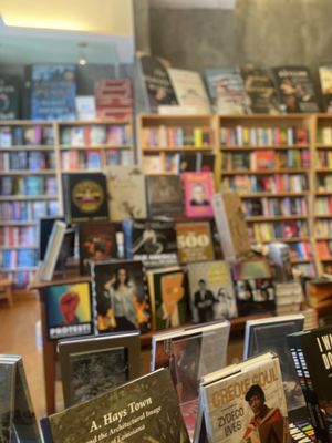 Octavia Books by null