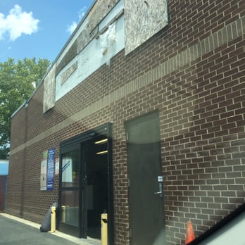 Goodwill - Sardis Rd - Entry to donation side(this place is new so signage on donation side isn't up yet) - Thrift Stores Near Me - Charlotte, North Carolina Goodwill - Sardis Rd - Entry to donation side(this place is new so signage on donation side isn't up yet) - Thrift Stores Near Me - Charlotte, North Carolina