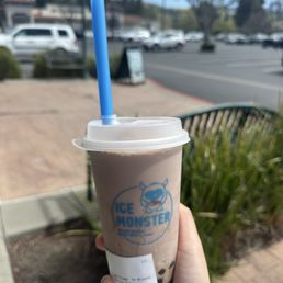 Regular chocolate slush with boba