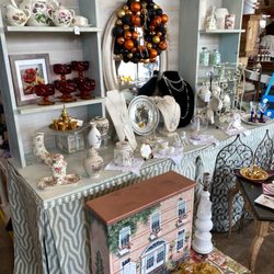 Georgie Jane's Antiques and Gifts - Antiques