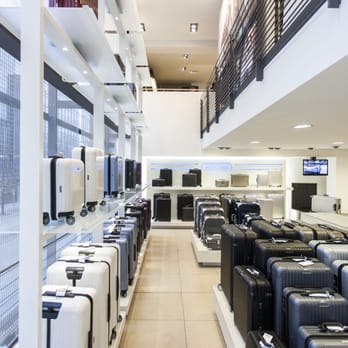 Horstmann + Sander - Hier macht der Kofferkauf Spaß - zum Beispiel im neuen Rimowa-Shop (übrigens: hier gibt es exklusiv die Limited-Edition in grün) - Luggage Near Me - Hanover, NI Horstmann + Sander - Hier macht der Kofferkauf Spaß - zum Beispiel im neuen Rimowa-Shop (übrigens: hier gibt es exklusiv die Limited-Edition in grün) - Luggage Near Me - Hanover, NI