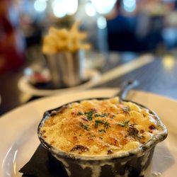 Bike Shed Moto Co - Los Angeles - Ham Hock & Mushroom Mac & Cheese
