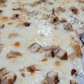 Nizza Pizza - Chicken Alfredo pizza.... Freaking good - Pizza Near Me - Arlington , Texas Nizza Pizza - Chicken Alfredo pizza.... Freaking good - Pizza Near Me - Arlington , Texas