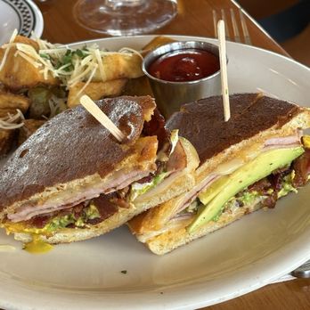 Eat Chow - Breakfast & Brunch Near Me - Costa Mesa, California Eat Chow - Breakfast & Brunch Near Me - Costa Mesa, California
