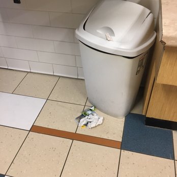 Skylon Tower - The restaurant was dirty as well. They need to hire a cleaning crew. This is unacceptable! - Canadian (New) Near Me - Niagara Falls, Ontario