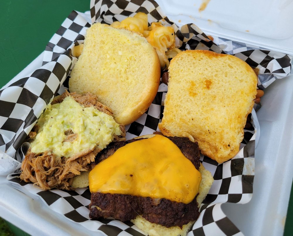 Taesty's Food Truck Logo