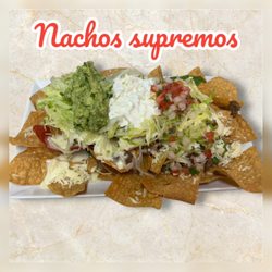 Suy's Mexican Restaurant - Nachos supremos