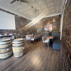 Brew Gentlemen - Sitting area 2 (games)