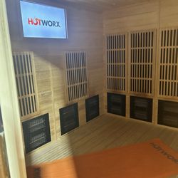 HOTWORX - Wellington
