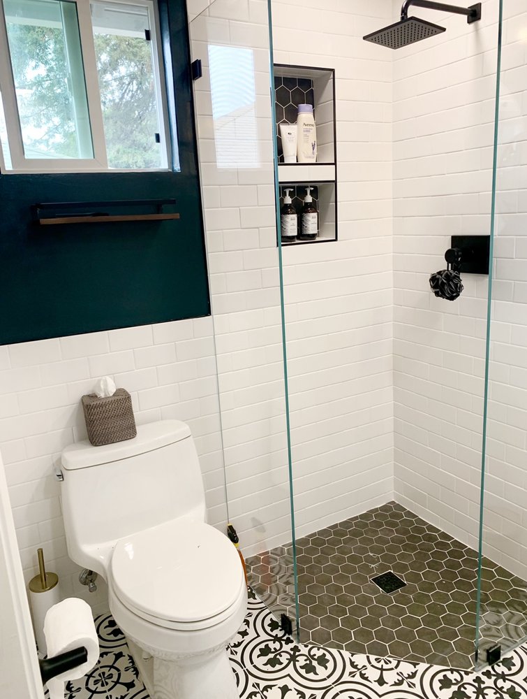 Slide of Fanama Builders