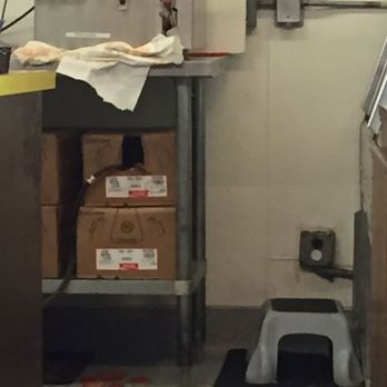 Diggers Deli - Nasty ass floor where the food fell and was continued to be served. - Delis Near Me - Vacaville, California Diggers Deli - Nasty ass floor where the food fell and was continued to be served. - Delis Near Me - Vacaville, California