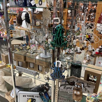 Pharmasave - .. fun gifts -- spotted the frogs in this busy display. Couldn't resist capturing them!! - Drugstores Near Me - Hope, British Columbia Pharmasave - .. fun gifts -- spotted the frogs in this busy display. Couldn't resist capturing them!! - Drugstores Near Me - Hope, British Columbia