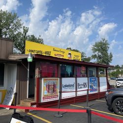 Tom's Donuts