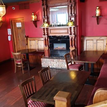 Padraicins Bar & Restaurant - Beautiful decor - Irish Near Me Padraicins Bar & Restaurant - Beautiful decor - Irish Near Me