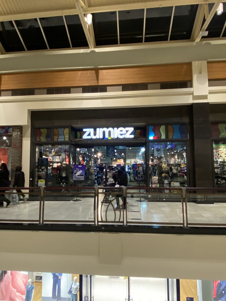 Zumiez Logo