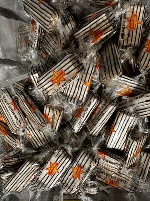 Lolli & Pops by null