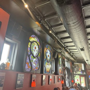 Kuma's Corner - Belmont - Burgers Near Me - Chicago, Illinois