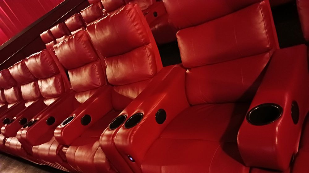 MIDWAY MALL CINEMA 9 Updated November 2024 13 Reviews 2910 S