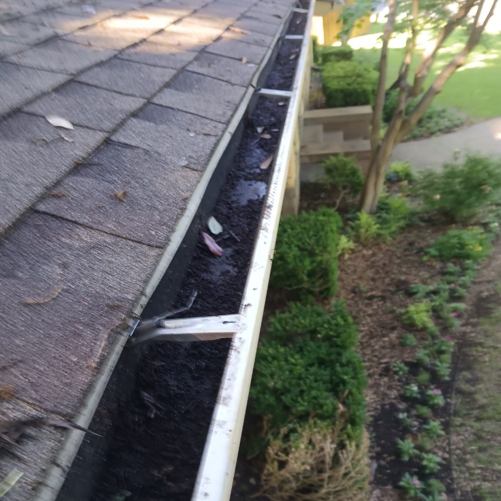 Slide of Pro Source Gutter Cleaning
