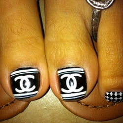 Luxury Nails - Chanel Nails