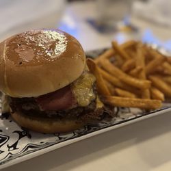 E Ohi Restaurant - E Ohi's Stuffed Cheeseburger