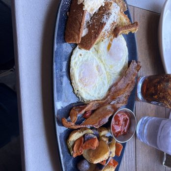 Creekside American Bistro - Creekside All American Breakfast - New American Near Me - Sedona, Arizona Creekside American Bistro - Creekside All American Breakfast - New American Near Me - Sedona, Arizona