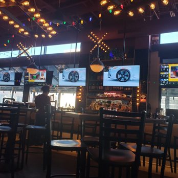 Citizen Crust - Citizen Crust bar area - Pizza Near Me - Foxborough, Massachusetts
