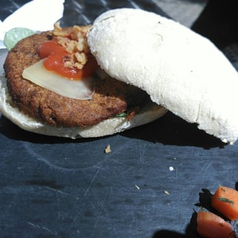 Maskalata - Hamburguesa de carrillada - Gastropubs Near Me - Seville, SE