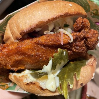 Super Duper Burgers - The bird spicy chicken sandwich - Burgers Near Me - Berkeley, California Super Duper Burgers - The bird spicy chicken sandwich - Burgers Near Me - Berkeley, California