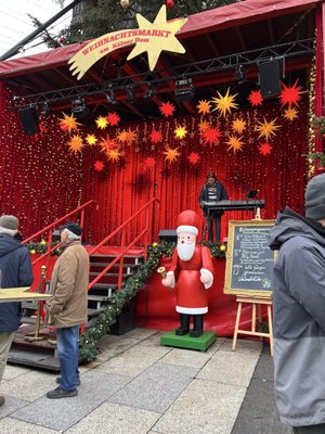 Christmas market at Cologne Cathedral by null